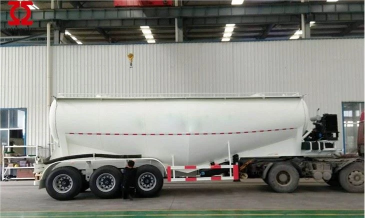 Cemento transportavimo cisterna priekaba